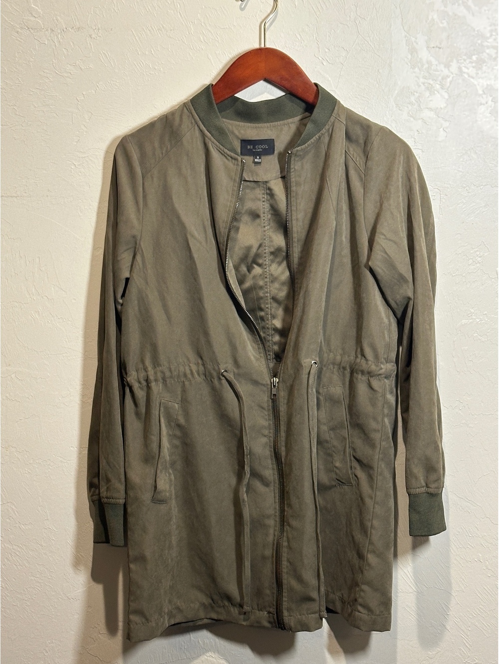 Be Cool Los Angeles Olive Green Bomber Style Jacket Size Small